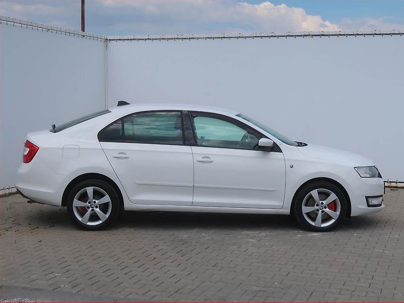 Škoda Rapid (2013) Elegance 1.6 TDI, Serv.kniha - fotka 6 z 15