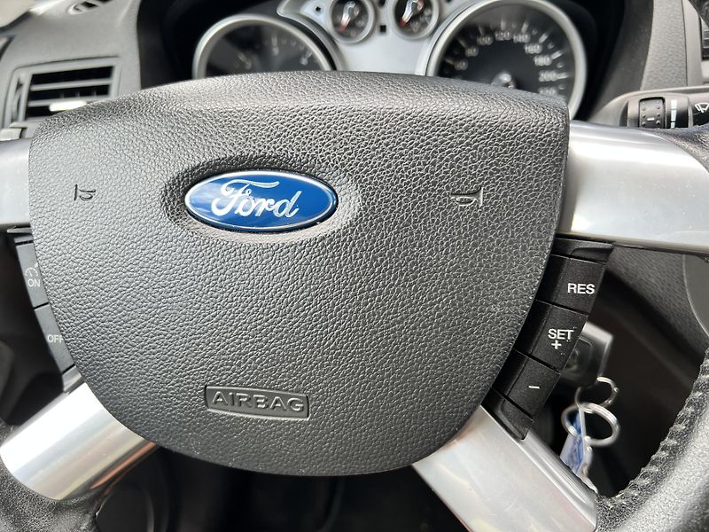 Ford C-MAX GHIA 2.0TDCi AUTOMAT TEMPOMAT - fotka 18 z 41