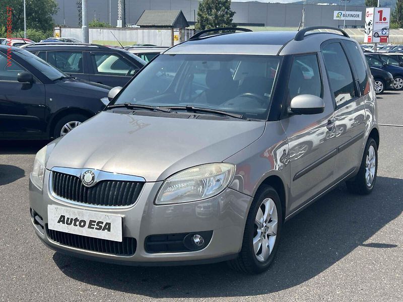 Škoda Roomster (2009) 1.4 MPi, AC, panor. - fotka 3 z 15