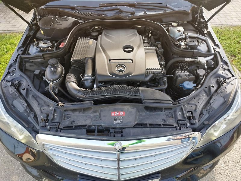 Mercedes-Benz Třídy E E200 NATURAL GAS CNG - fotka 28 z 28