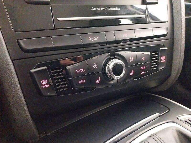 Audi A4 (2013) 2.0 TDI, Automat, Navi, Xenony - fotka 17 z 22