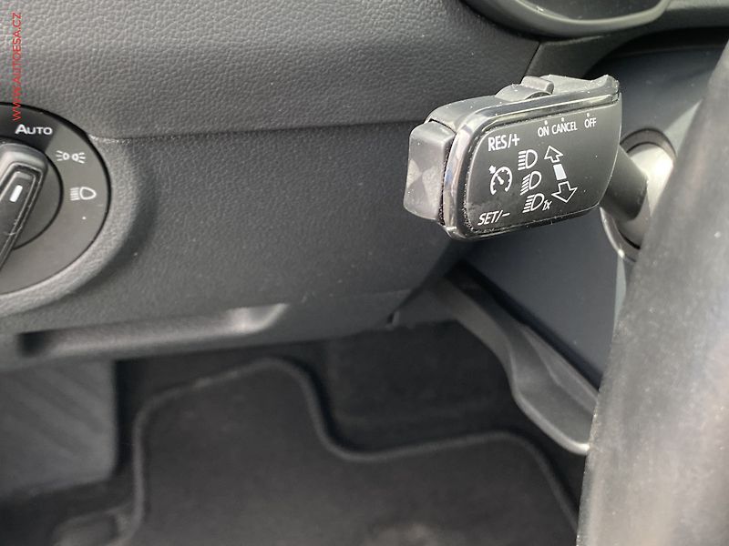 Škoda Octavia (2017) 1.6 TDi, Drive, DSG, navi - fotka 13 z 18