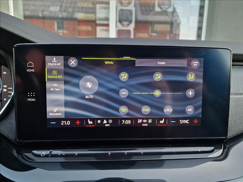 Škoda Octavia 2.0TDI 110kW DSG Style, 1.Maj. - fotka 33 z 50