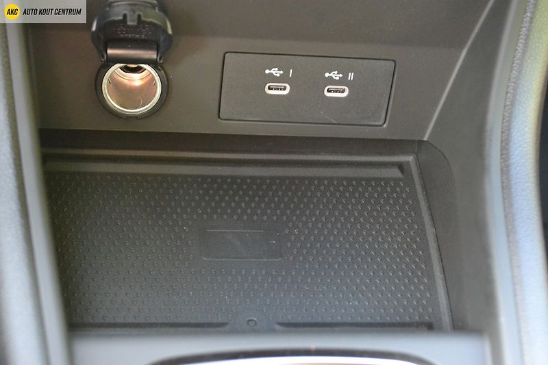 Renault Captur Techno TCe 90 - fotka 22 z 49