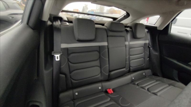 Citroën C4 1,2   96 kw MAX - fotka 15 z 20
