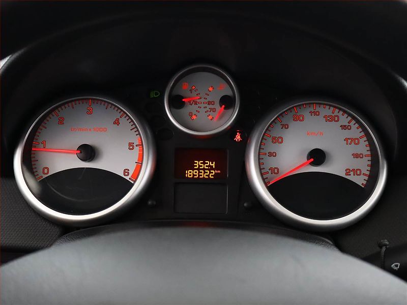Peugeot 207 (2010) 1.4 HDI, nová STK, Klima - fotka 8 z 10