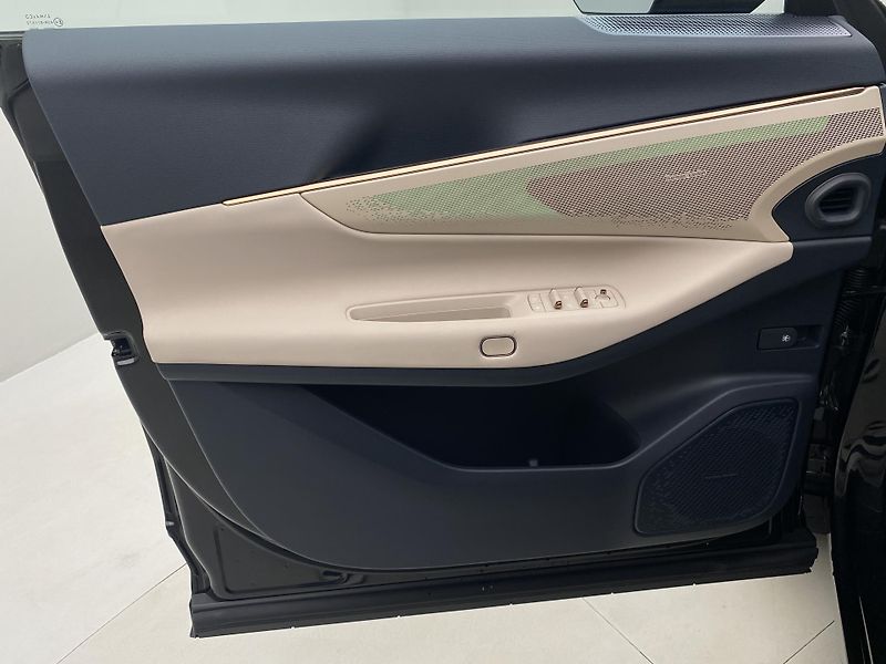 Lynk & Co 08 (2025) MORE PHEV - fotka 6 z 38
