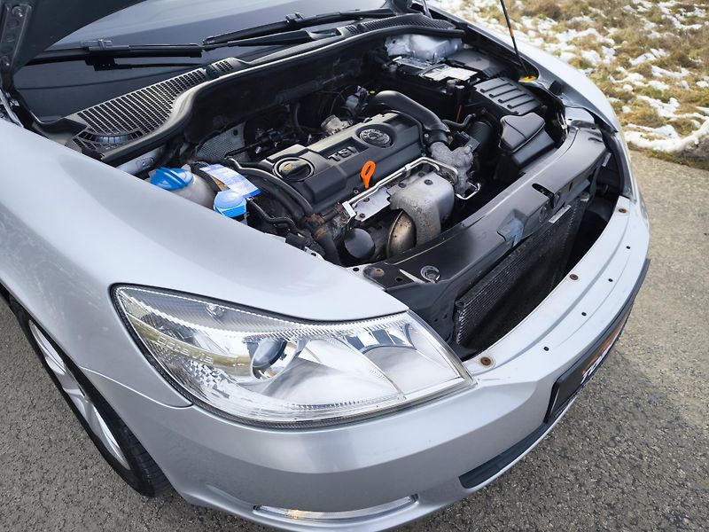 Škoda Octavia 1,4TSI 90kW 1 MAJITEL - fotka 44 z 49
