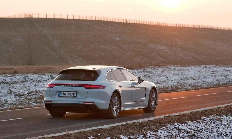 Porsche Panamera Turbo Sport Turismo.