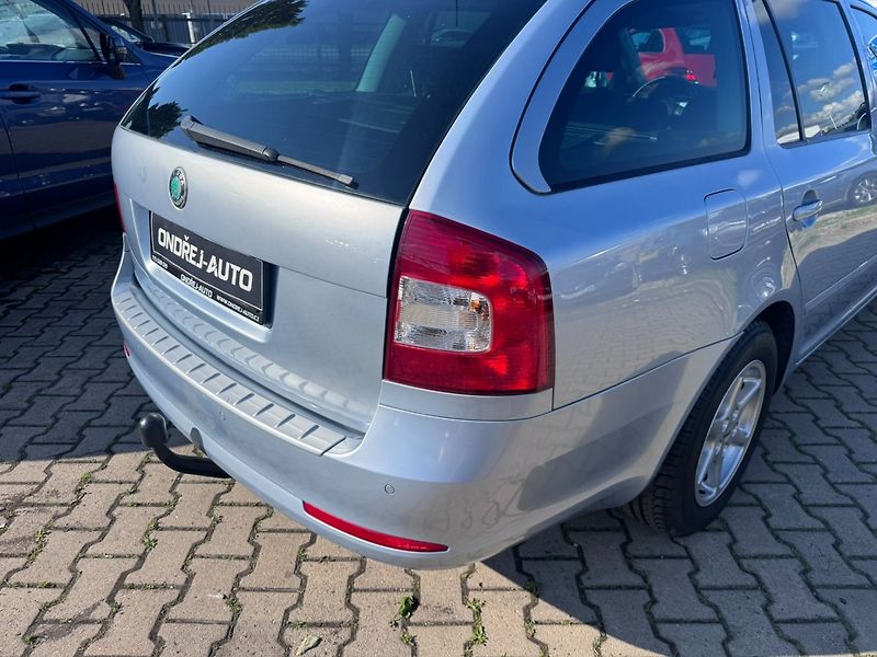 Škoda Octavia (2009) 1,6 TDI 77 KW FACELIFT TAŽNÉ - fotka 11 z 50