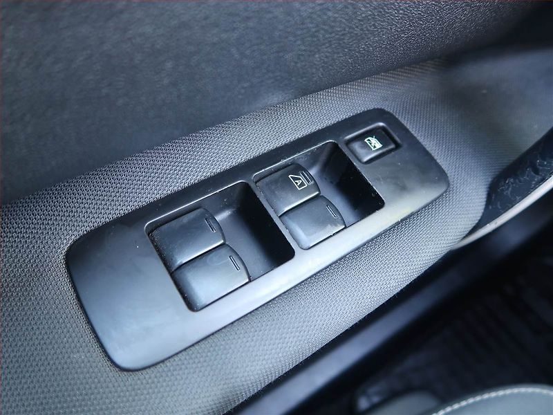 Nissan Qashqai (2013) 1.6 dCi, Serv.kniha, Navi - fotka 16 z 18