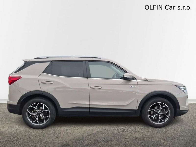 SsangYong Korando Smart  1,5 GDI 120kw A/T - fotka 6 z 23