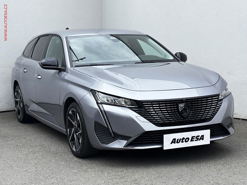 Peugeot 308 (2022) 1.2, Allure - fotka 1 z 3
