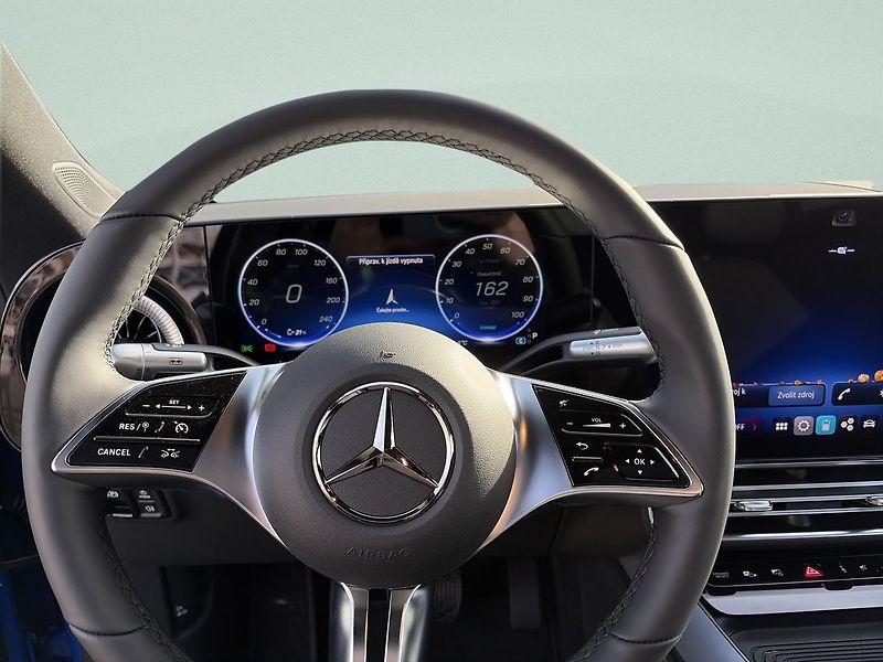 Mercedes-Benz CLA 250+  EQ - fotka 10 z 15