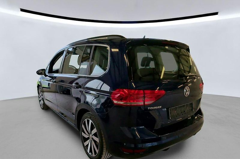 Volkswagen Touran (2020) 1.5TSI*DSG*7*MÍST*TZ*HIGHLINE - fotka 2 z 12