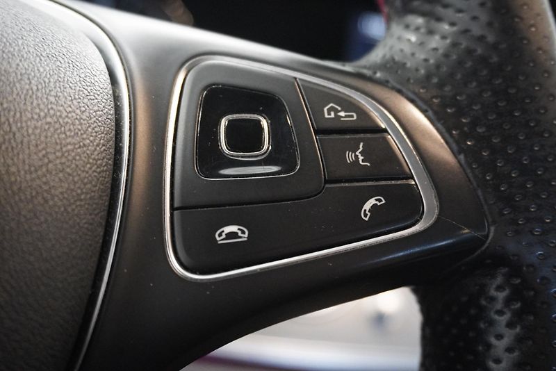 Mercedes-Benz Třídy E (2017) E220D AUTOMAT - fotka 27 z 38