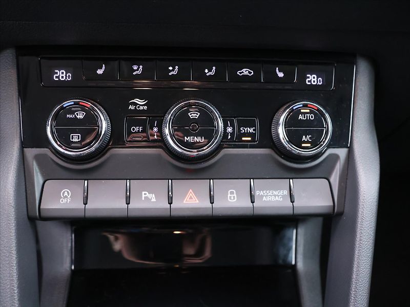 Škoda Karoq 1,5 TSI 110kW DSG CZ Style DPH - fotka 25 z 36