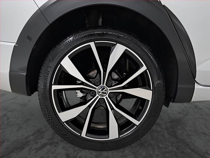 Volkswagen Taigo (2023) R-Line 1.5 TSI - fotka 15 z 18