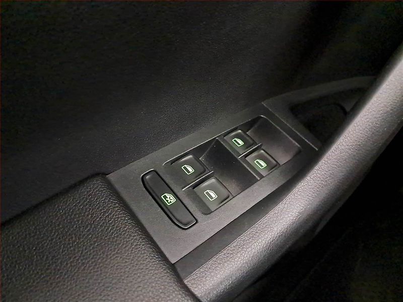 Škoda Octavia (2014) 1.2 TSI, Tempomat - fotka 17 z 18