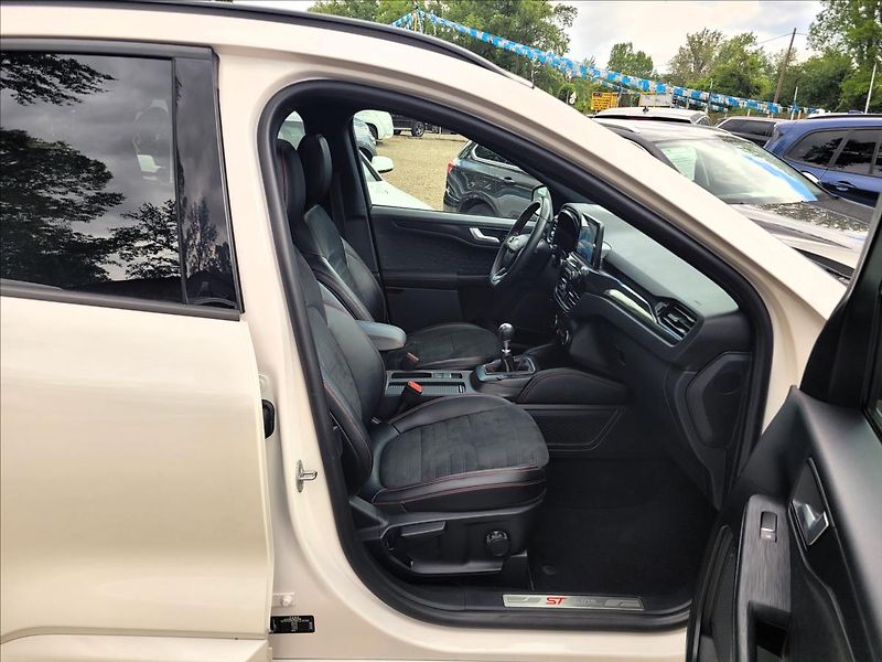 Ford Kuga 1,5 Již není k dispozici - fotka 12 z 50