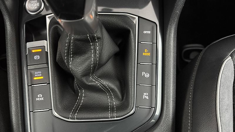 Volkswagen Tiguan 1.4 TSI PHEV DSG R-Line - fotka 23 z 33