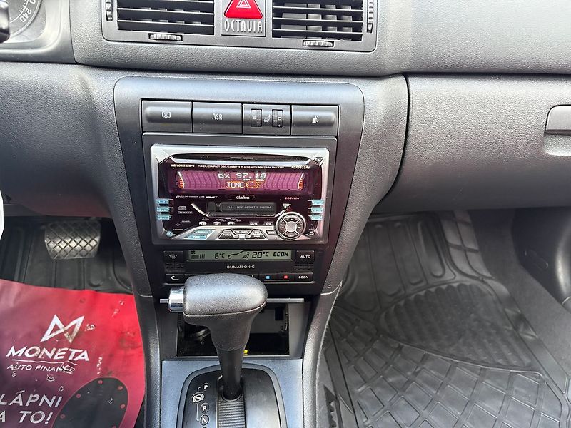 Škoda Octavia 2.0i, 85kW Automat, Klima - fotka 10 z 19