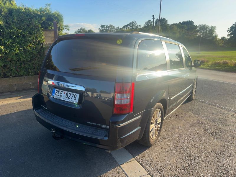 Chrysler Grand Voyager (2008) 3,8 V6 LPG Limited 2008 - fotka 4 z 20