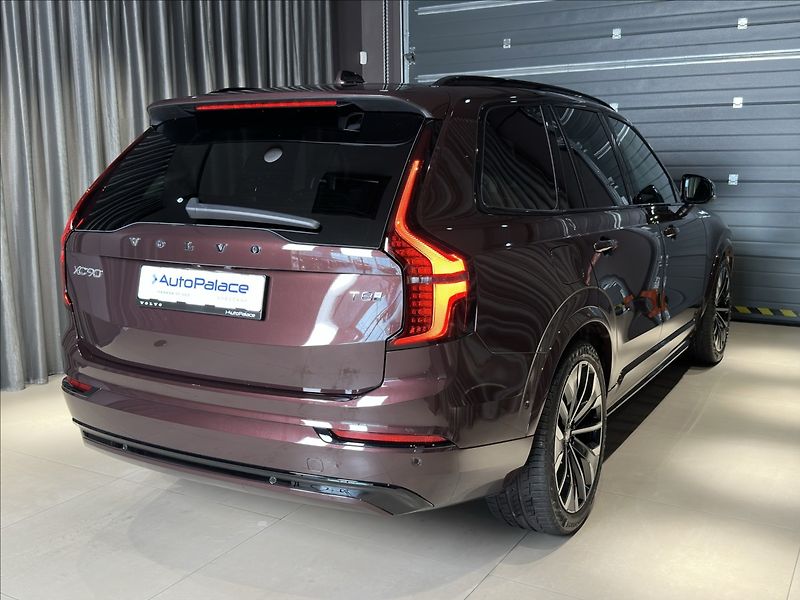 Volvo XC90 (2026) 2,0 T8  Ultra Dark - fotka 4 z 41