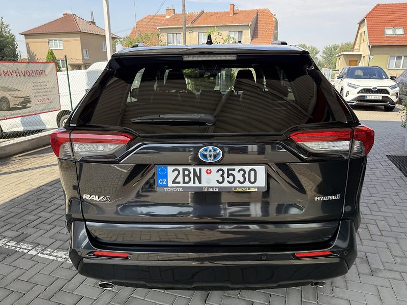 Toyota RAV4 2,5 Hybrid Black Edition JBL  - fotka 5 z 10