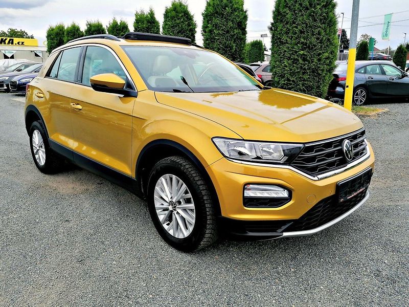 Volkswagen T-Roc (2021) 1.5 TSi DSG 110kW Pano,Kůže - fotka 3 z 29