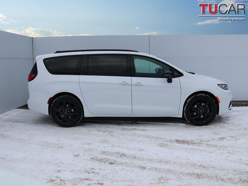 Chrysler Pacifica (2026) Select AWD 3.6 V6 - fotka 2 z 62