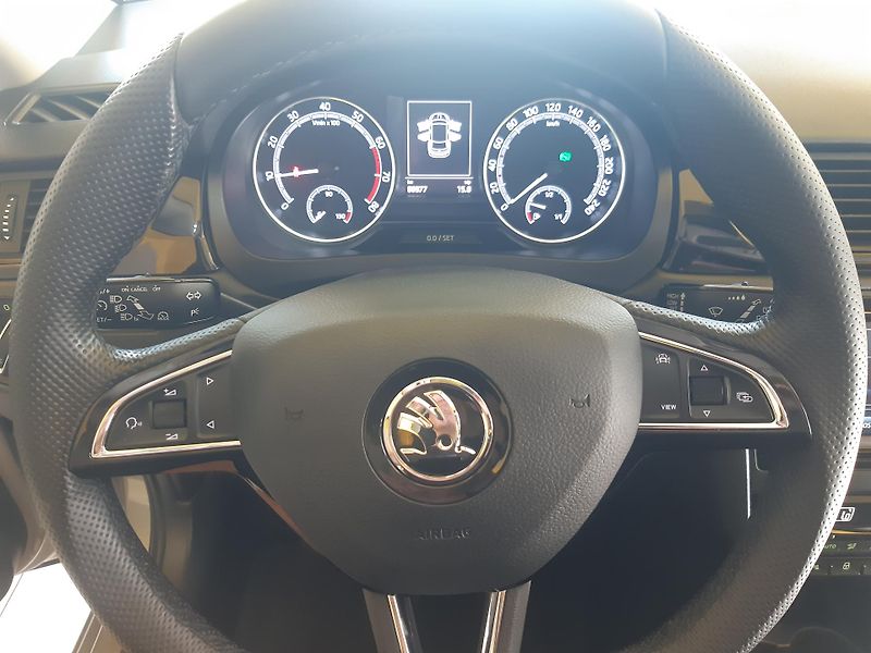 Škoda Rapid 1.0 i 81KW DIGIKLIMA NAVI DSG  - fotka 16 z 26