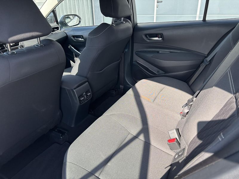 Toyota Corolla (2023) Sedan Comfort 1.5 (92 kW) AUT - fotka 18 z 19