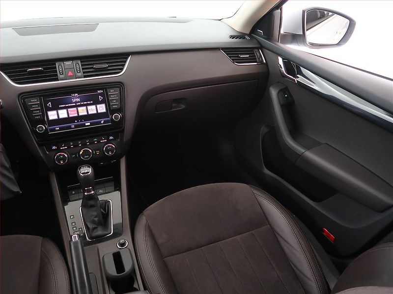 Škoda Octavia (2016) Laurin&Klement 2.0 TDI - fotka 8 z 20