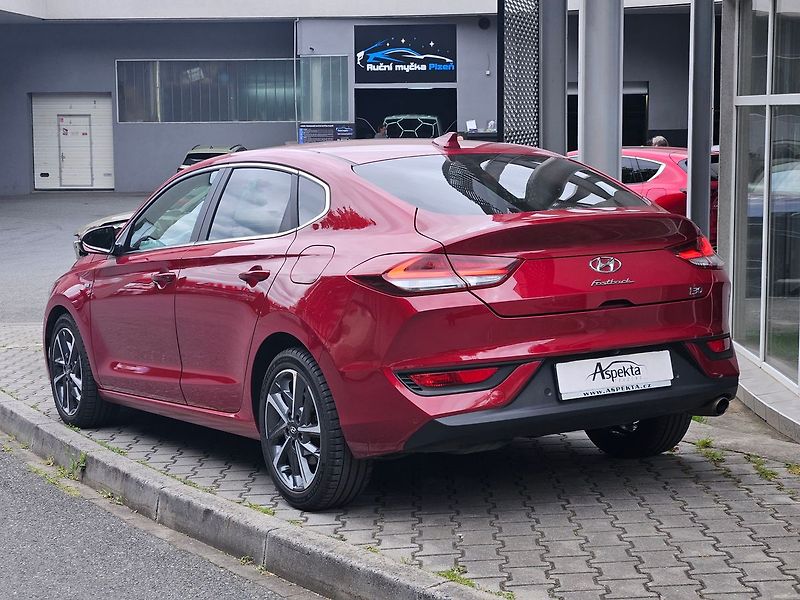 Hyundai i30 1,6 CRDi DCT, Style, 1.maj. - fotka 3 z 42
