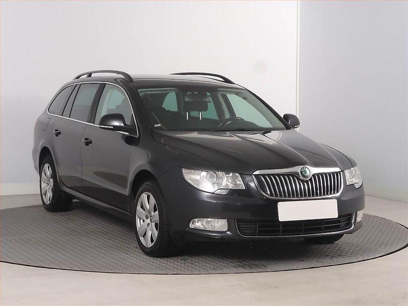 Škoda Superb (2013) Comfort 2.0 TDI, Automat - fotka 1 z 18