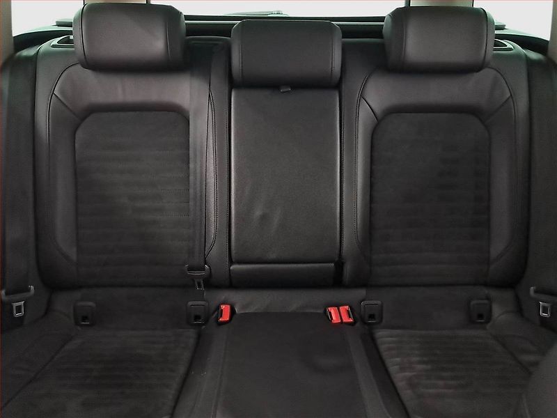 Volkswagen Passat (2015) Highline 2.0 TDI, Kůže, Navi - fotka 10 z 22