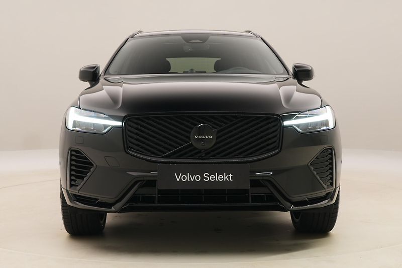 Volvo XC60 T8 AWD RECHARGE REZERVACE - fotka 16 z 65