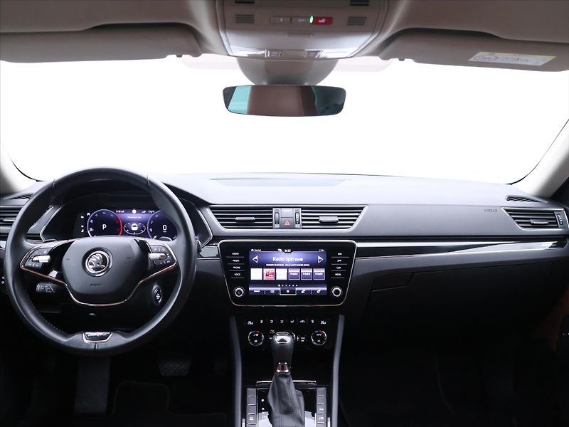 Škoda Superb 2,0 TDI 110kW L&K DSG DPH CZ - fotka 28 z 37