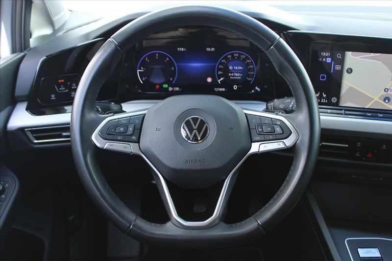 Volkswagen Golf 2.0 TDI LIFE BUSINESS NAVI ACC - fotka 15 z 28