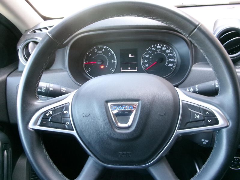 Dacia Duster (2020) 1,5dCi 4x4 KLIMA ČR - fotka 32 z 37