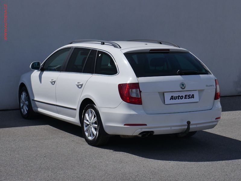 Škoda Superb (2012) 2.0.TDi, DSG, výhřev.sed - fotka 6 z 22
