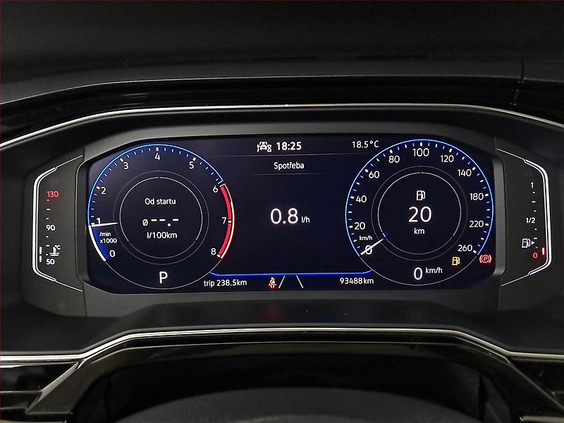 Volkswagen Taigo (2022) Style 1.0 TSI, Automat, ČR - fotka 11 z 20