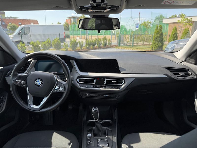 BMW Řada 2 (2021) 218d 110 kW/Gran Coupe - fotka 15 z 21