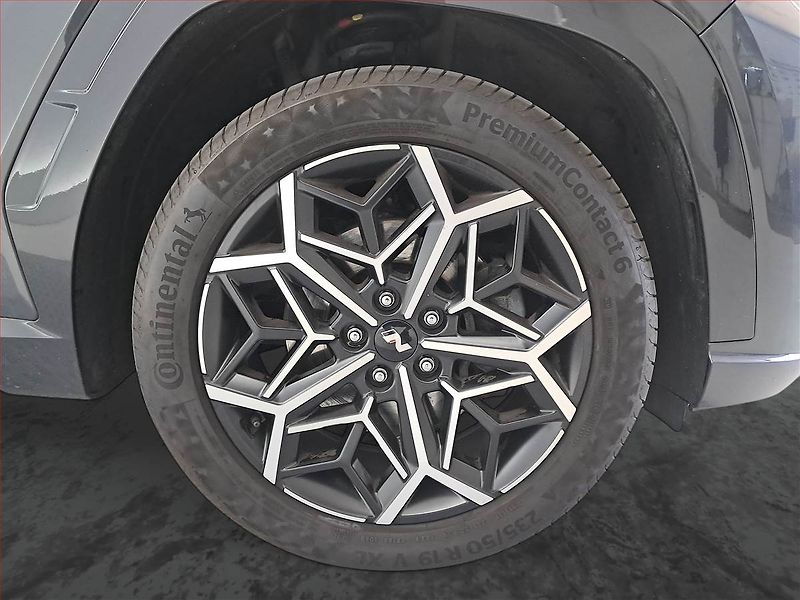 Hyundai Tucson (2023) N-Line 1.6 T-GDI 48V MHEV - fotka 15 z 18