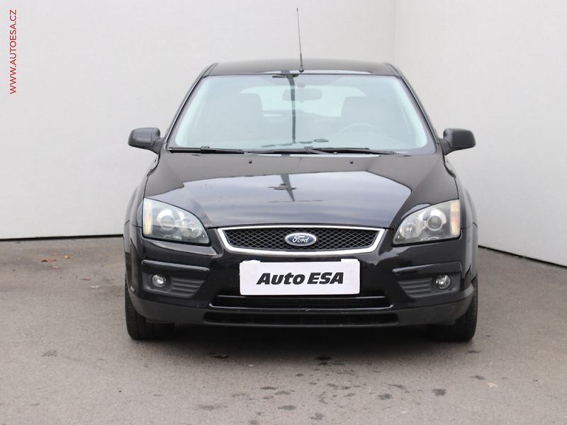 Ford Focus (2005) 1.6 Ti-VCT - fotka 2 z 3