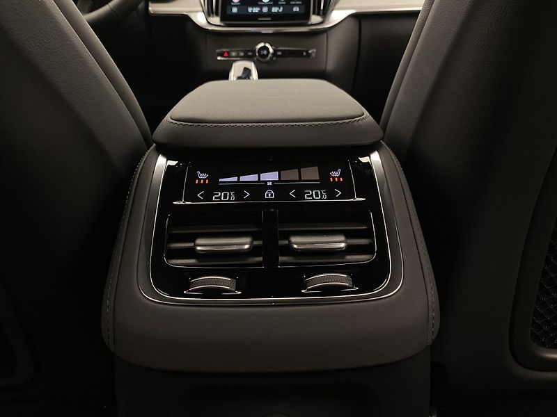 Volvo XC90 (2026) T8 AWD BLACK EDITION PLUS 7m - fotka 72 z 72