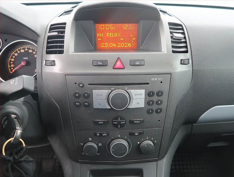 Opel Zafira (2005) 1.6, 7 míst, Tažné, dobrý stav - fotka 12 z 16