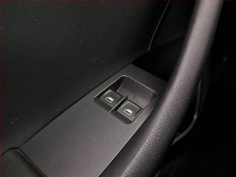 Škoda Rapid (2014) Spaceback 1.6 TDI - fotka 16 z 16