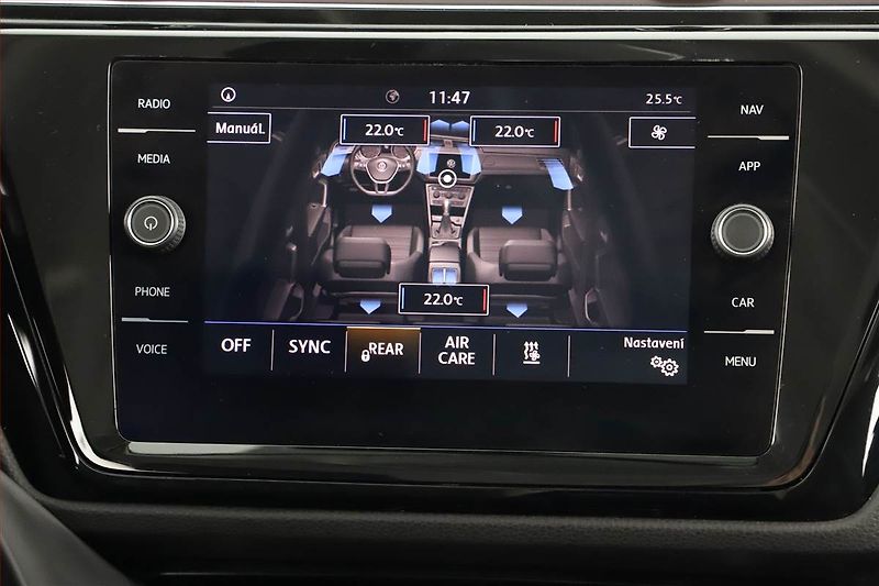 Volkswagen Touran (2018) 1.5 TSI, Navi, Park. senzory - fotka 12 z 16